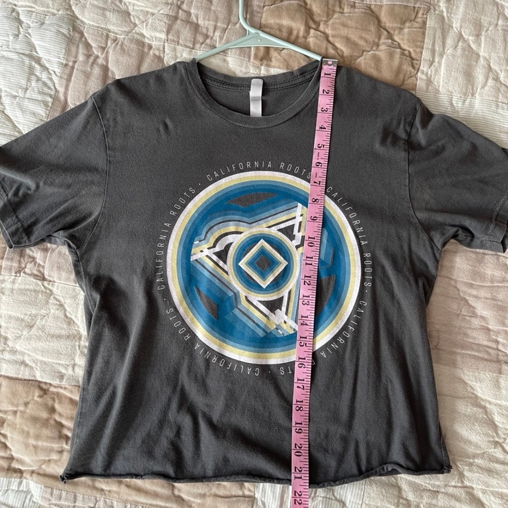California Roots Graphic T-Shirt - Picture 6 of 8